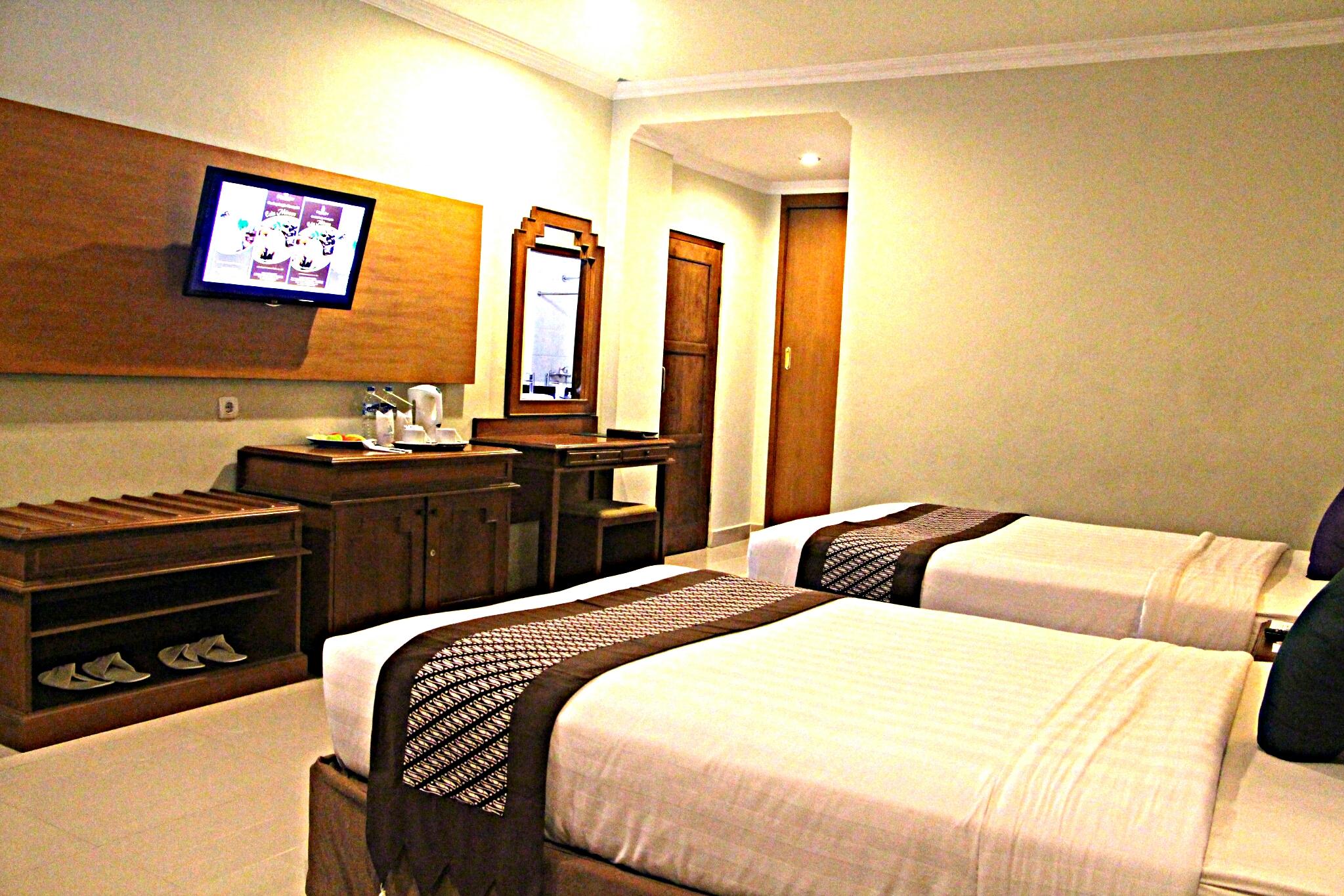Cakra Kembang Hotel Yogyakarta Bagian luar foto